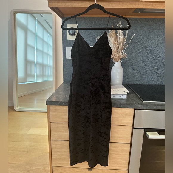 Alice and Olivia black velvet dress - Picture 1 of 2